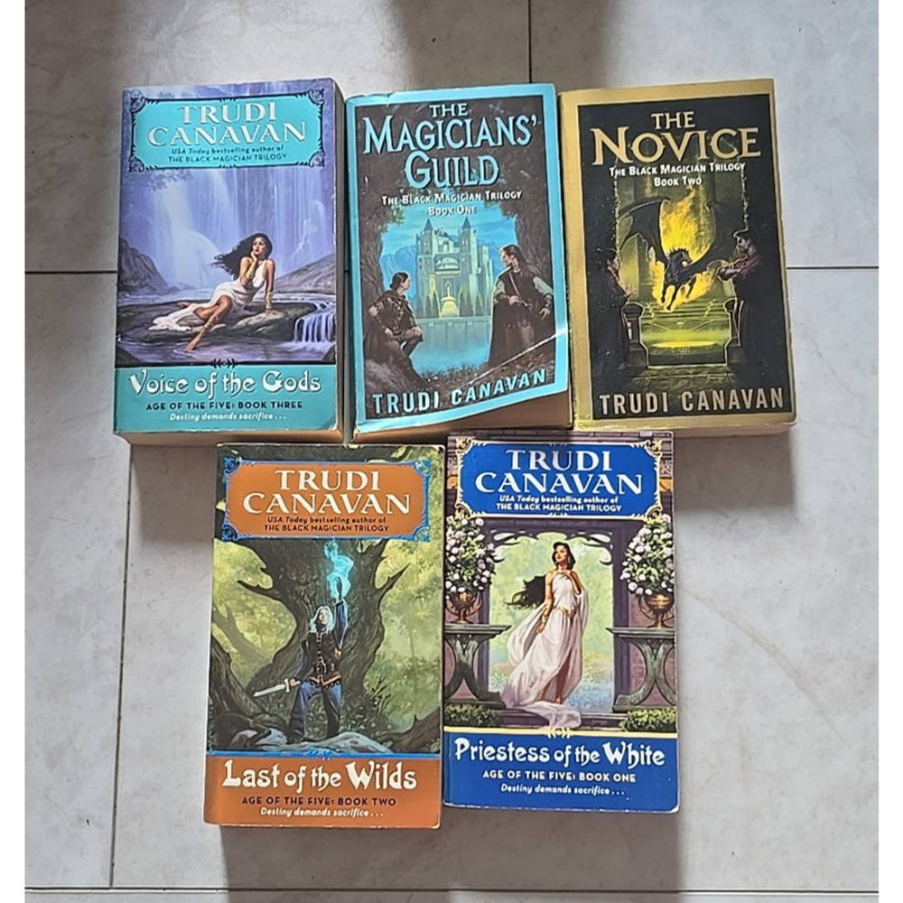 Lot of 5 Vintage Age of the Five Series Vol. 1-5 Trudi Canavan Paperback Books